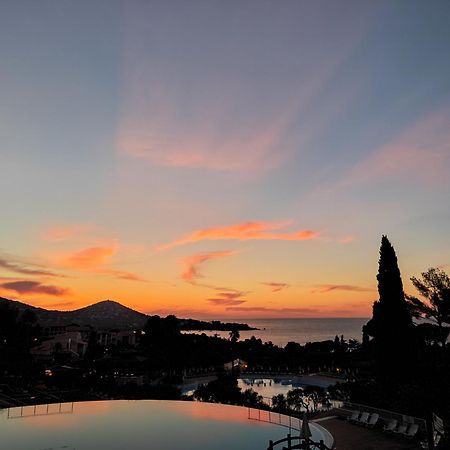Cozy Apartment In Agay With Stunning Views Saint-Raphaël Exterior foto